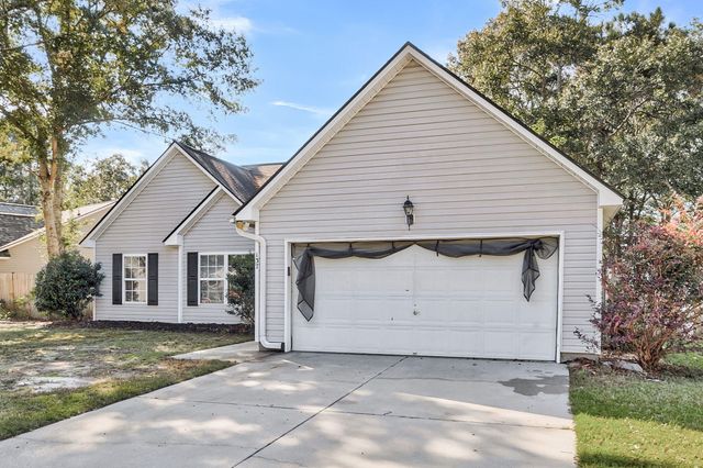 137 Paddock Way, Summerville, SC 29486