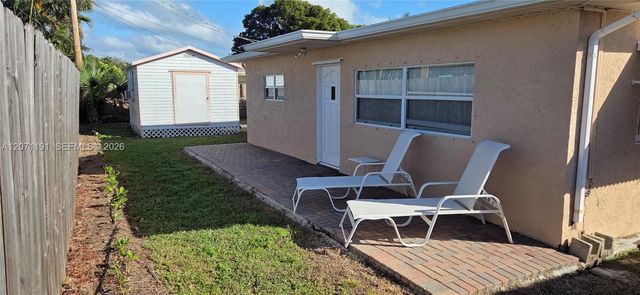 2359 N Wallen Drive, Palm Beach Gardens, FL 33410