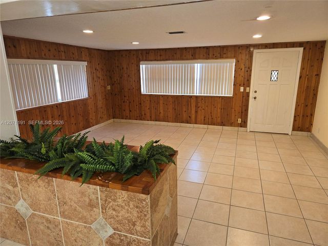2359 N Wallen Drive, Palm Beach Gardens, FL 33410