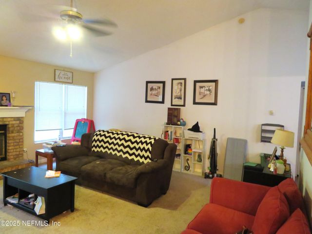 8979 ROSE HILL Drive N, Jacksonville, FL 32221