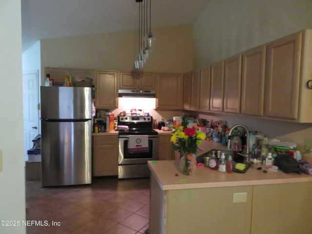 8979 ROSE HILL Drive N, Jacksonville, FL 32221