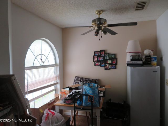 8979 ROSE HILL Drive N, Jacksonville, FL 32221