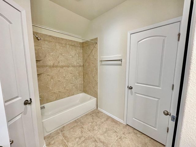 111 Living Reef DR, San Marcos, TX 78666