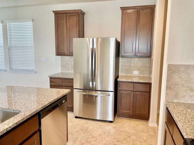 111 Living Reef DR, San Marcos, TX 78666