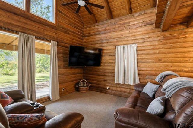 436 County Road 3802, Bullard, TX 75757