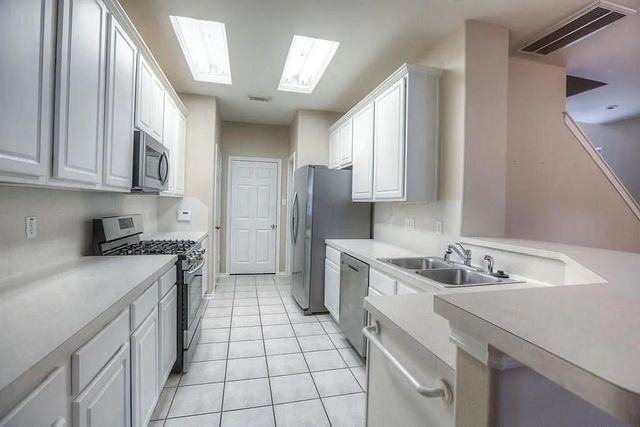 43 Blue Creek Place, Spring, TX 77382