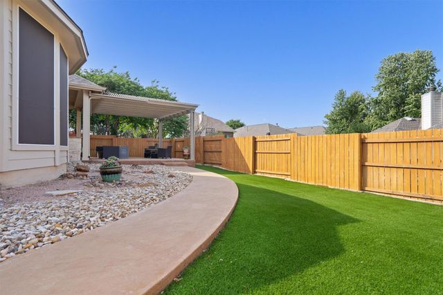 4212 Fairmeadow DR, Round Rock, TX 78665