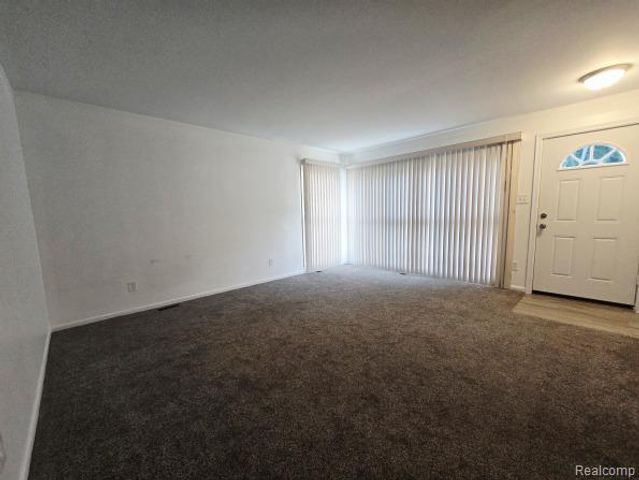 1292 Moulin Avenue, Madison Heights, MI 48071