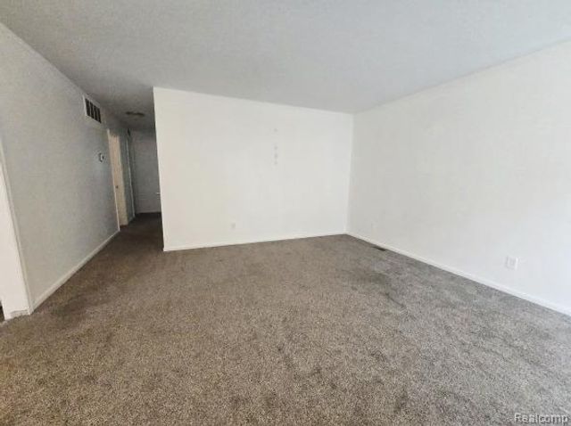 1292 Moulin Avenue, Madison Heights, MI 48071