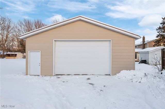 4415 Royce Avenue, Uniontown, OH 44685