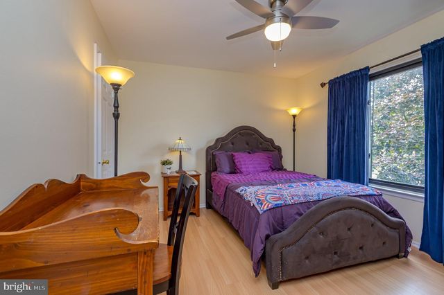 20 KELLY CT, Hamilton, NJ 08690
