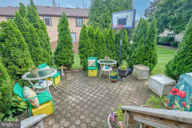 20 KELLY CT, Hamilton, NJ 08690