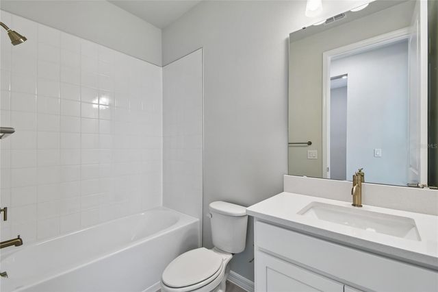 5842 NATIVE OAK STREET, Mount Dora, FL 32757
