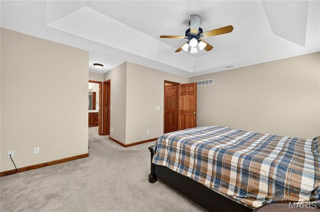 3201 Bear Tracks Drive, Wentzville, MO 63385