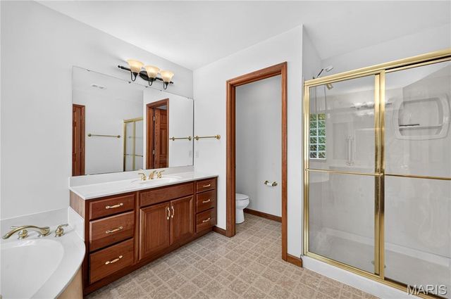 3201 Bear Tracks Drive, Wentzville, MO 63385