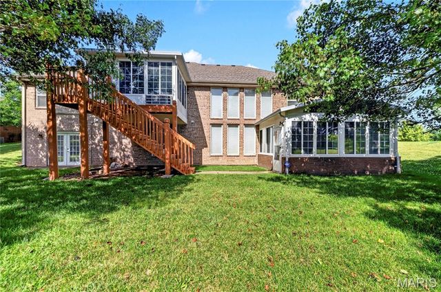 3201 Bear Tracks Drive, Wentzville, MO 63385