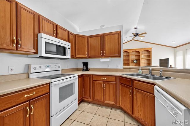 3201 Bear Tracks Drive, Wentzville, MO 63385