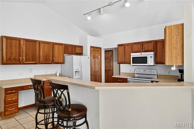 3201 Bear Tracks Drive, Wentzville, MO 63385