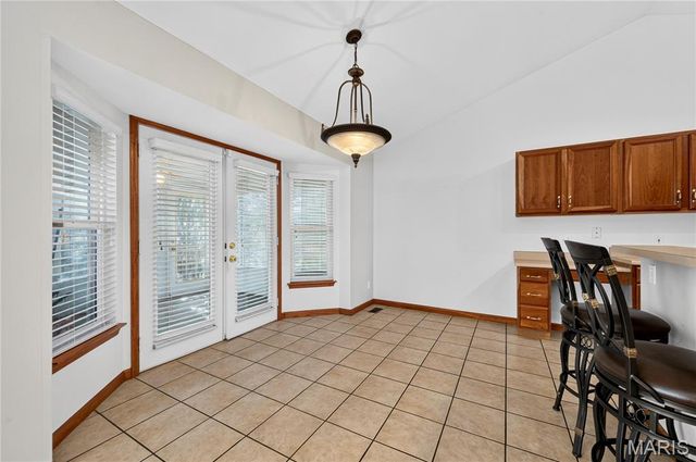 3201 Bear Tracks Drive, Wentzville, MO 63385