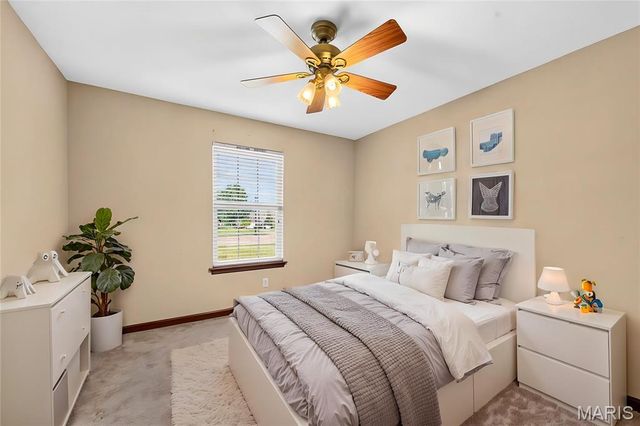 3201 Bear Tracks Drive, Wentzville, MO 63385