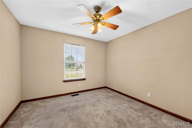 3201 Bear Tracks Drive, Wentzville, MO 63385