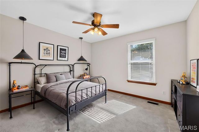 3201 Bear Tracks Drive, Wentzville, MO 63385