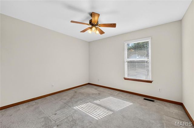 3201 Bear Tracks Drive, Wentzville, MO 63385