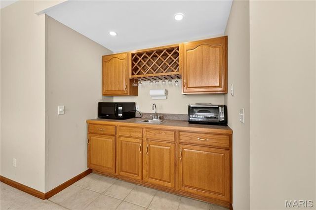 3201 Bear Tracks Drive, Wentzville, MO 63385