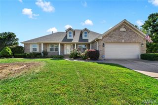 3201 Bear Tracks Drive, Wentzville, MO 63385