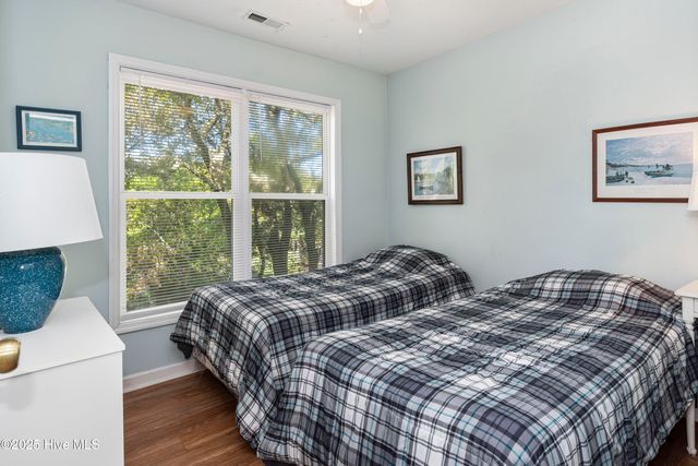 102 Wyndward Court, Emerald Isle, NC 28594