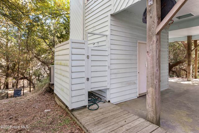 102 Wyndward Court, Emerald Isle, NC 28594
