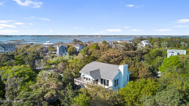 102 Wyndward Court, Emerald Isle, NC 28594