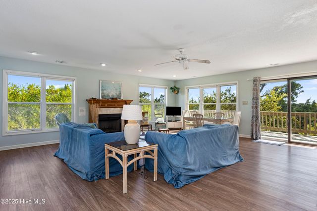 102 Wyndward Court, Emerald Isle, NC 28594