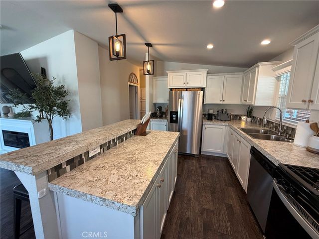 8297 Cottonwood Ave. Spc 30, Fontana, CA 92335