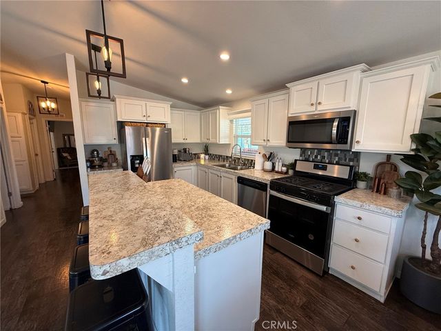 8297 Cottonwood Ave. Spc 30, Fontana, CA 92335
