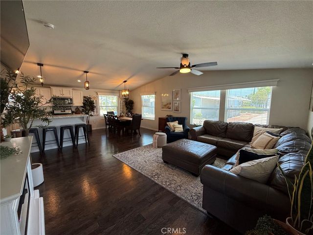 8297 Cottonwood Ave. Spc 30, Fontana, CA 92335