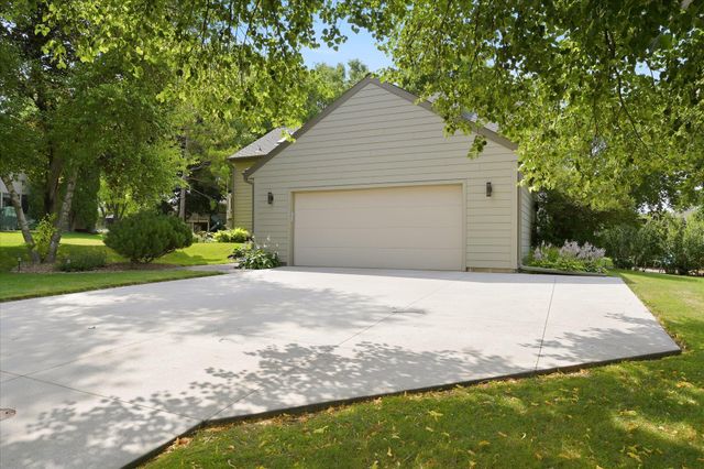 15809 Nursery Drive, Minnetonka, MN 55345