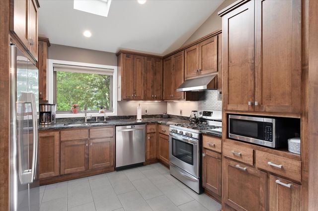 15809 Nursery Drive, Minnetonka, MN 55345