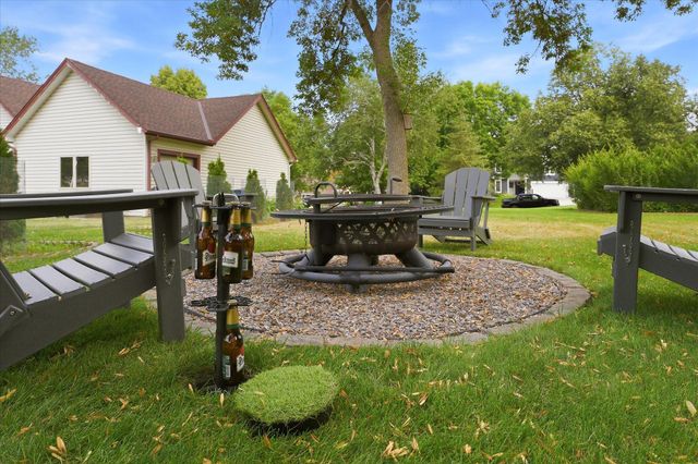 15809 Nursery Drive, Minnetonka, MN 55345