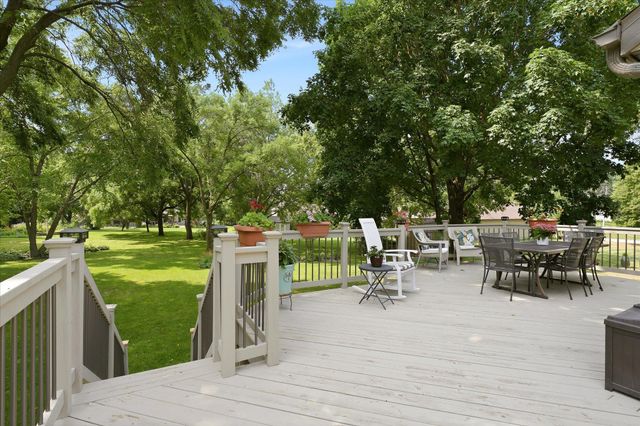 15809 Nursery Drive, Minnetonka, MN 55345