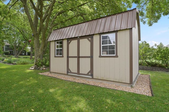 15809 Nursery Drive, Minnetonka, MN 55345