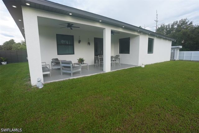 611 Lake AVE, Lehigh Acres, FL 33972