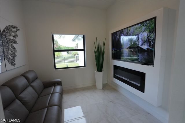 611 Lake AVE, Lehigh Acres, FL 33972