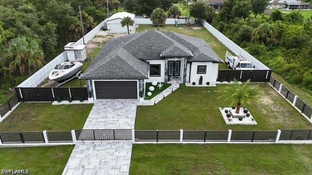 611 Lake AVE, Lehigh Acres, FL 33972
