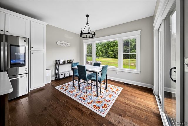 4534 Hollyshire, Clay, NY 13041