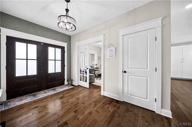 4534 Hollyshire, Clay, NY 13041