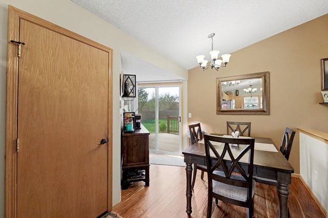 2033 S Crestline Ct, Wichita, KS 67209