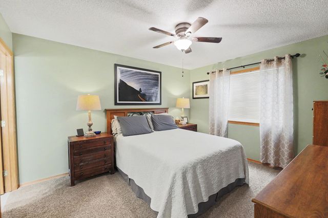 2033 S Crestline Ct, Wichita, KS 67209