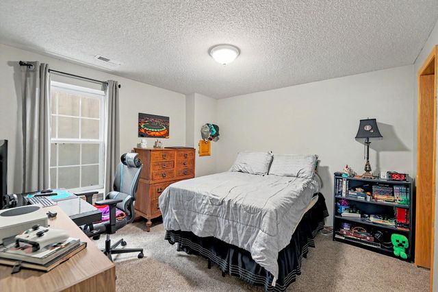 2033 S Crestline Ct, Wichita, KS 67209