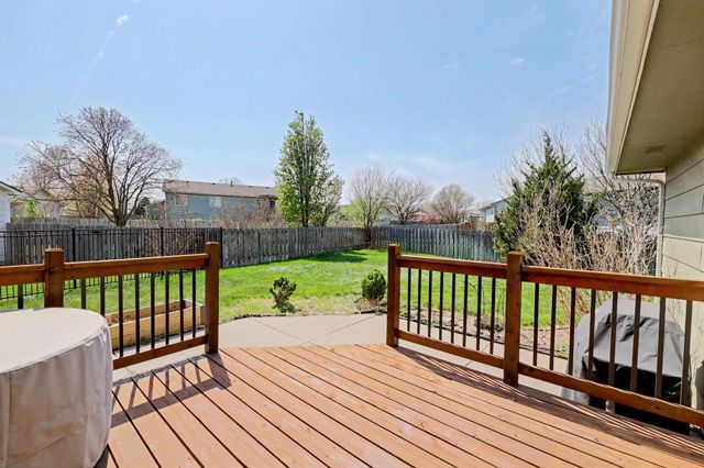 2033 S Crestline Ct, Wichita, KS 67209